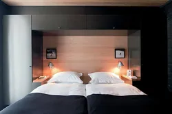 Дизайн Спальни С Двумя Шкафами У Кровати