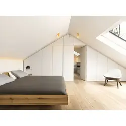 Дызайн мансарды з двухсхільным дахам спальня