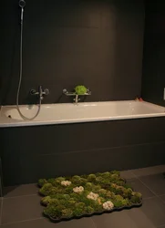 Bath With Moss Design