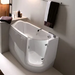 Фото ванной с сидячей ванной
