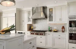 Тарҳи backsplash барои ошхона сафолҳои классикӣ