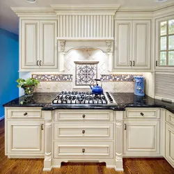 Backsplash design for a classic tile kitchen