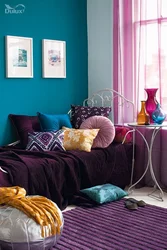 Combination of lilac color with other colors in the bedroom interior