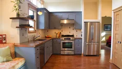 Как на кухне расположить холодильник на кухне фото