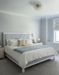 Дизайн стен спальни в белых тонах