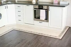 Kitchen floor and door design