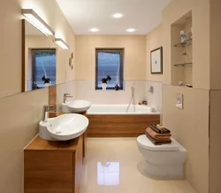 Дизайн ванной комнаты с ванной посередине