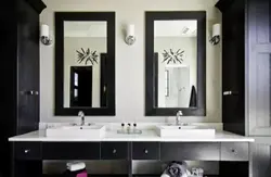 Темная мебель в ванной комнате фото