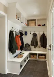 Интерьер коридора с гардеробной