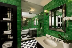 Bath in green photo