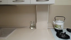 Спрятанные трубы на кухне фото