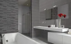 Ашық сұр ваннаға арналған плиткалардың фотосуреті