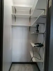 Маленькие гардеробные комнаты из кладовки фото