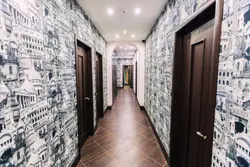 What wallpaper to put in a small hallway photo