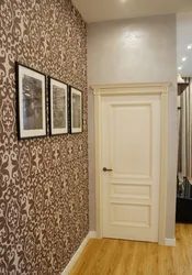 What wallpaper to put in a small hallway photo