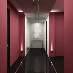 Koridor dizayn fotoşəkilində rəng