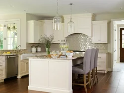 Color combination in the kitchen interior ivory