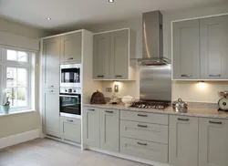 Color combination in the kitchen interior ivory