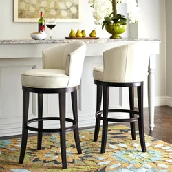 Современные стулья в интерьере кухни фото