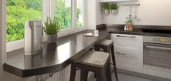 Падваконнік на маленькай кухні фота