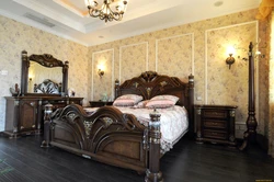 Дизайн спальни в классическом стиле с темной мебелью