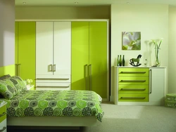 Combination of green in the bedroom interior with other colors