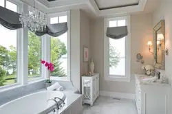 Ванна с окном дизайн штор