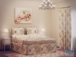 Шторы с цветами в интерьере спальни фото