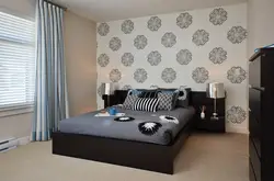 Bedroom Design With Combined Wallpaper In A Modern Style