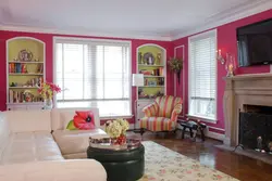 Combination of pink color in the living room interior