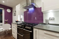 Combination of lilac color with other colors in the kitchen interior