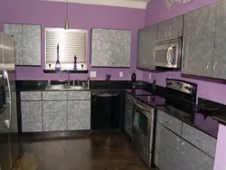 Combination Of Lilac Color With Other Colors In The Kitchen Interior