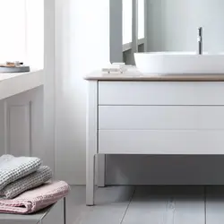 Bathroom nightstand design photo