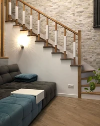 Дизайн лестниц в гостиных домов