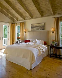 Спальня С Деревянным Потолком Фото