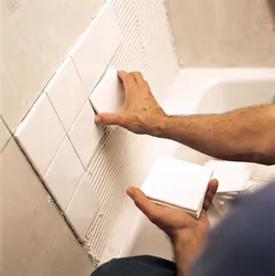 Design how to lay tiles in the bathroom