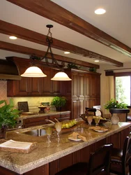 Фото потолков кухни с деревом