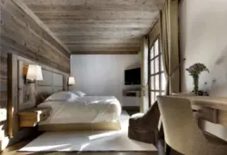 Bedroom design with wood elements