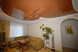 Как выглядят натяжные потолки в квартире фото