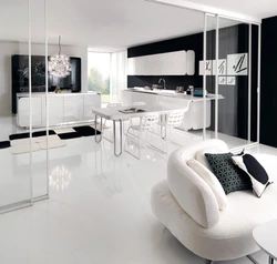 Современный дизайн гостиной и кухни в белых тонах