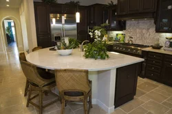 Photo kitchen with island