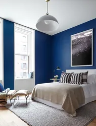 Сочетание синего в интерьере спальни
