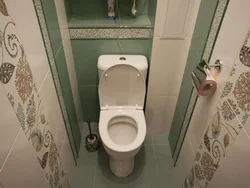 Xruşşovdakı bir mənzil dizaynında tualet fotoşəkili