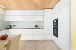 Угловая кухня до потолка дизайн