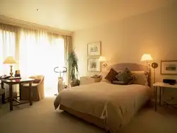 Plain Bedroom Photo