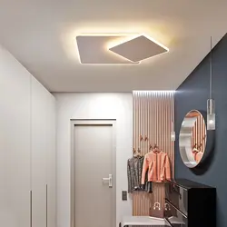 Interyerdə vanna otağı tavan lampaları