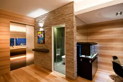 Decorating apartment walls with laminate design photo