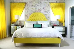Светла жоўтая спальня фота