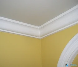 Ceiling plinth in the kitchen photo