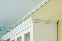 Ceiling plinth in the kitchen photo